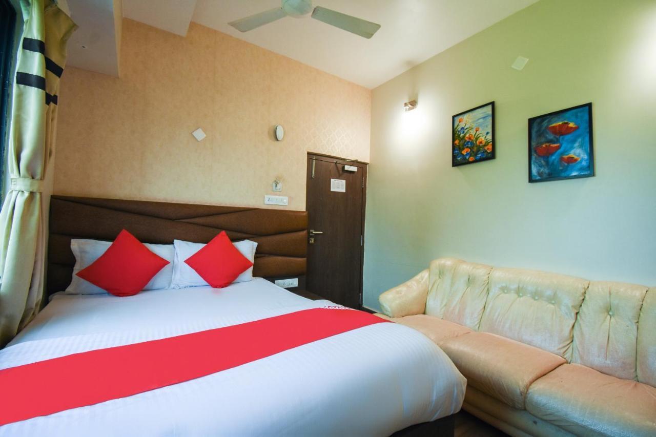 Oyo 64260 Hotel Rajnandini Habra Bagian luar foto