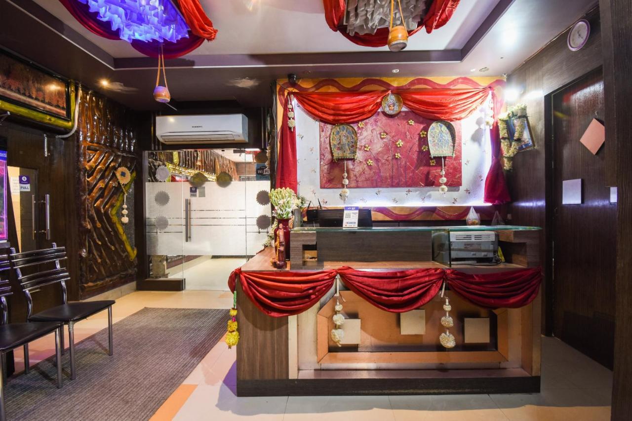 Oyo 64260 Hotel Rajnandini Habra Bagian luar foto
