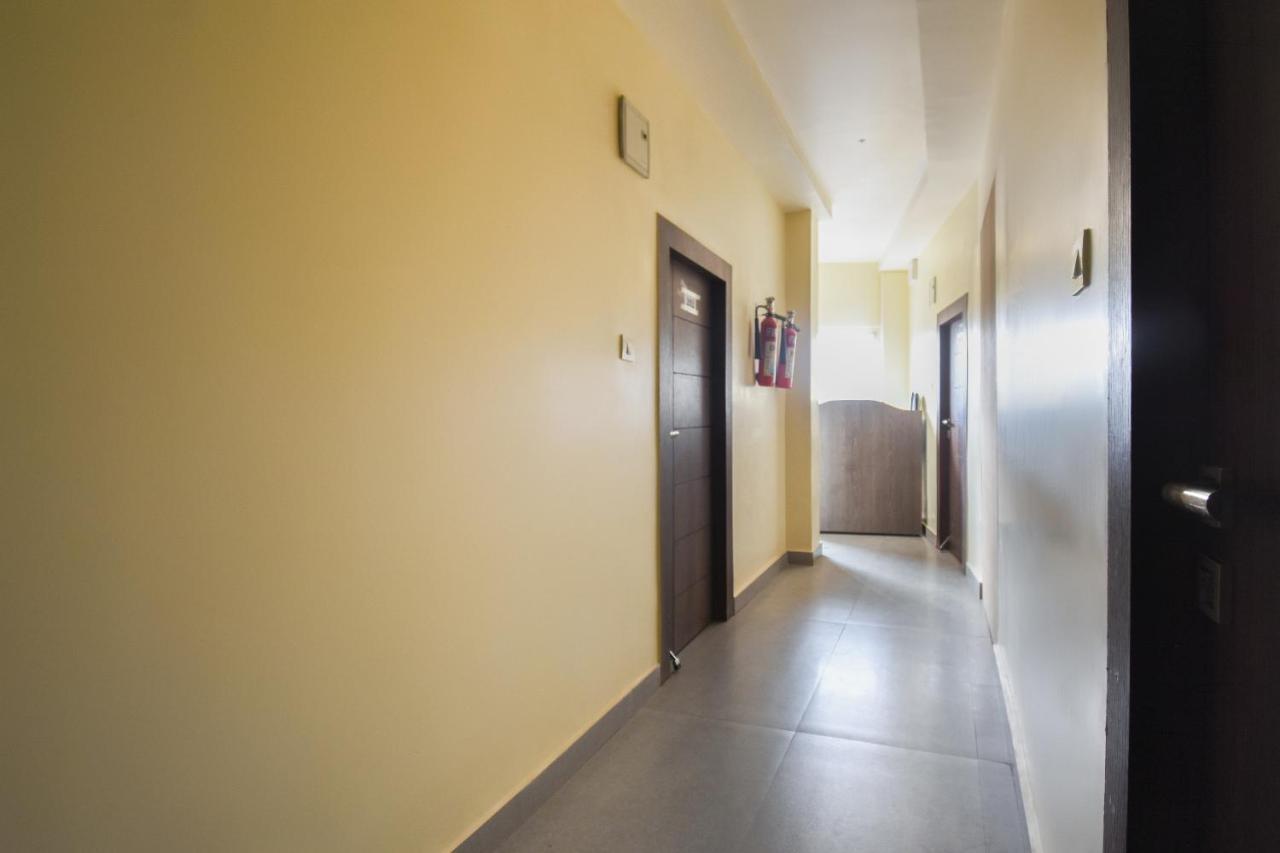 Oyo 64260 Hotel Rajnandini Habra Bagian luar foto