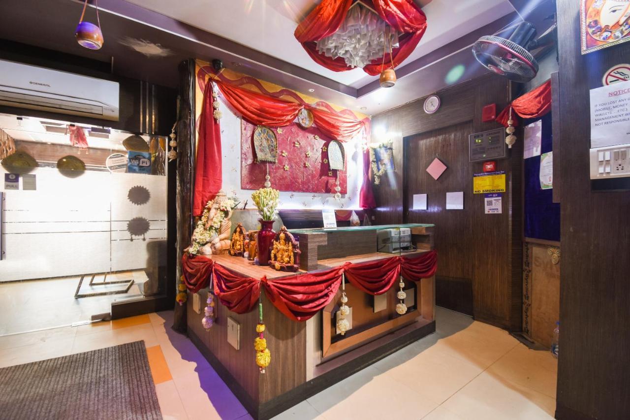 Oyo 64260 Hotel Rajnandini Habra Bagian luar foto